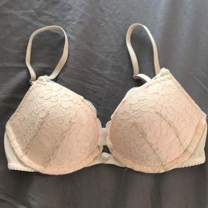 Gilly Hicks Push Em Up Plunge Bra 30C